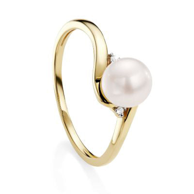 9ct Yellow Gold White Freshwater Pearl and Diamond Ring